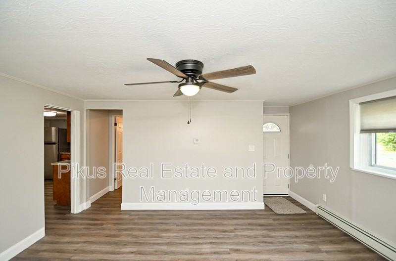 12544 Osborne Ave Ne - Photo 2 of 11