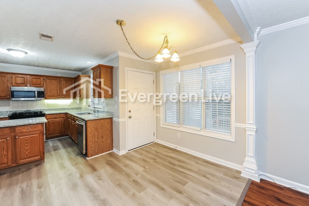 9928 Point View Dr - Photo 5 of 16