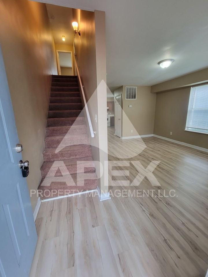 422 Cedar Ave. - Photo 2 of 19