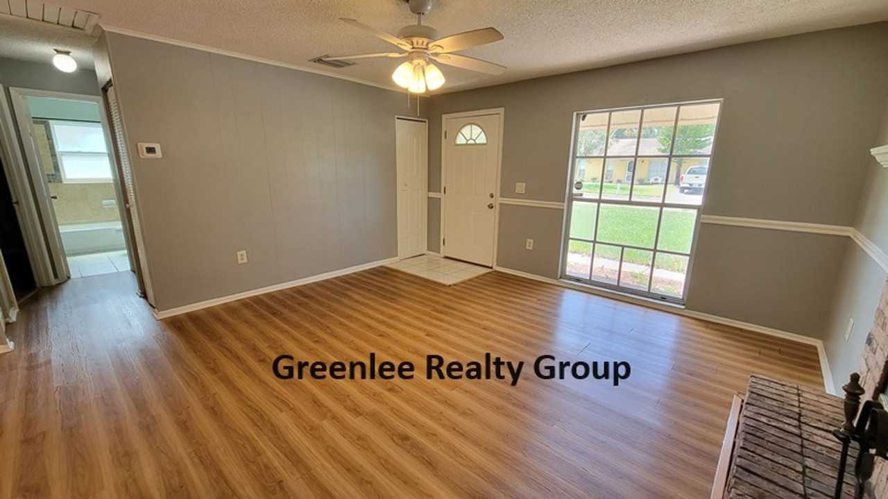 3614 Dellefield St - Photo 3 of 21