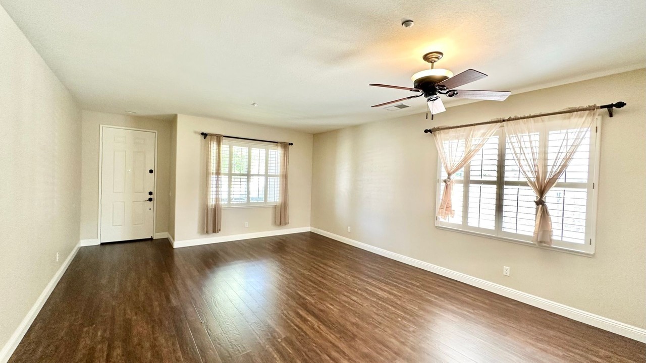 3481 Avocado Vista Ln - Photo 4 of 47