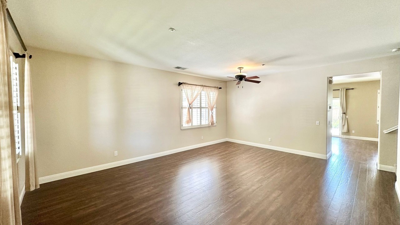 3481 Avocado Vista Ln - Photo 5 of 47