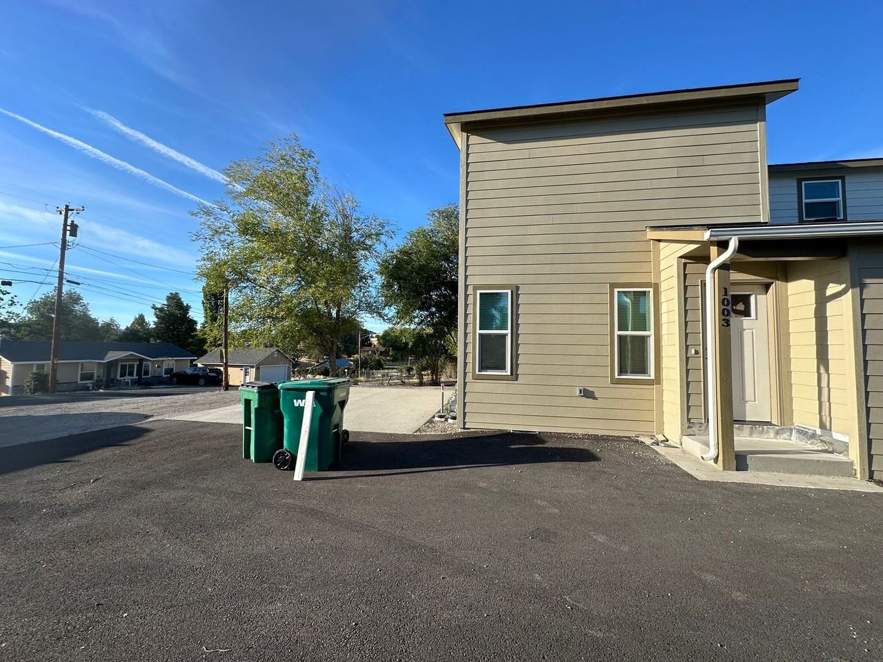 1003 Kane St - Photo 2 of 34