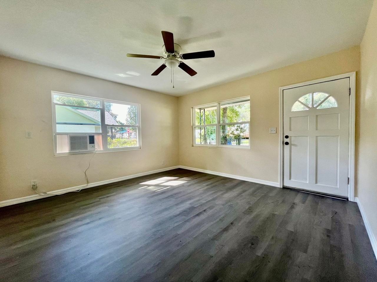 501 W Dixie St - Photo 6 of 20