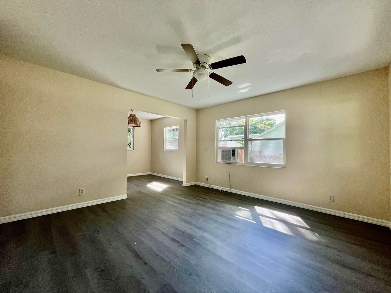 501 W Dixie St - Photo 7 of 20