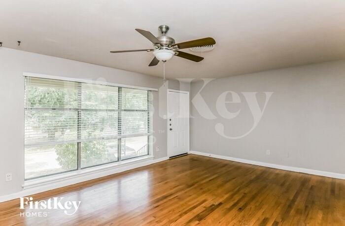 3513 Wicklow Ct - Photo 2 of 15