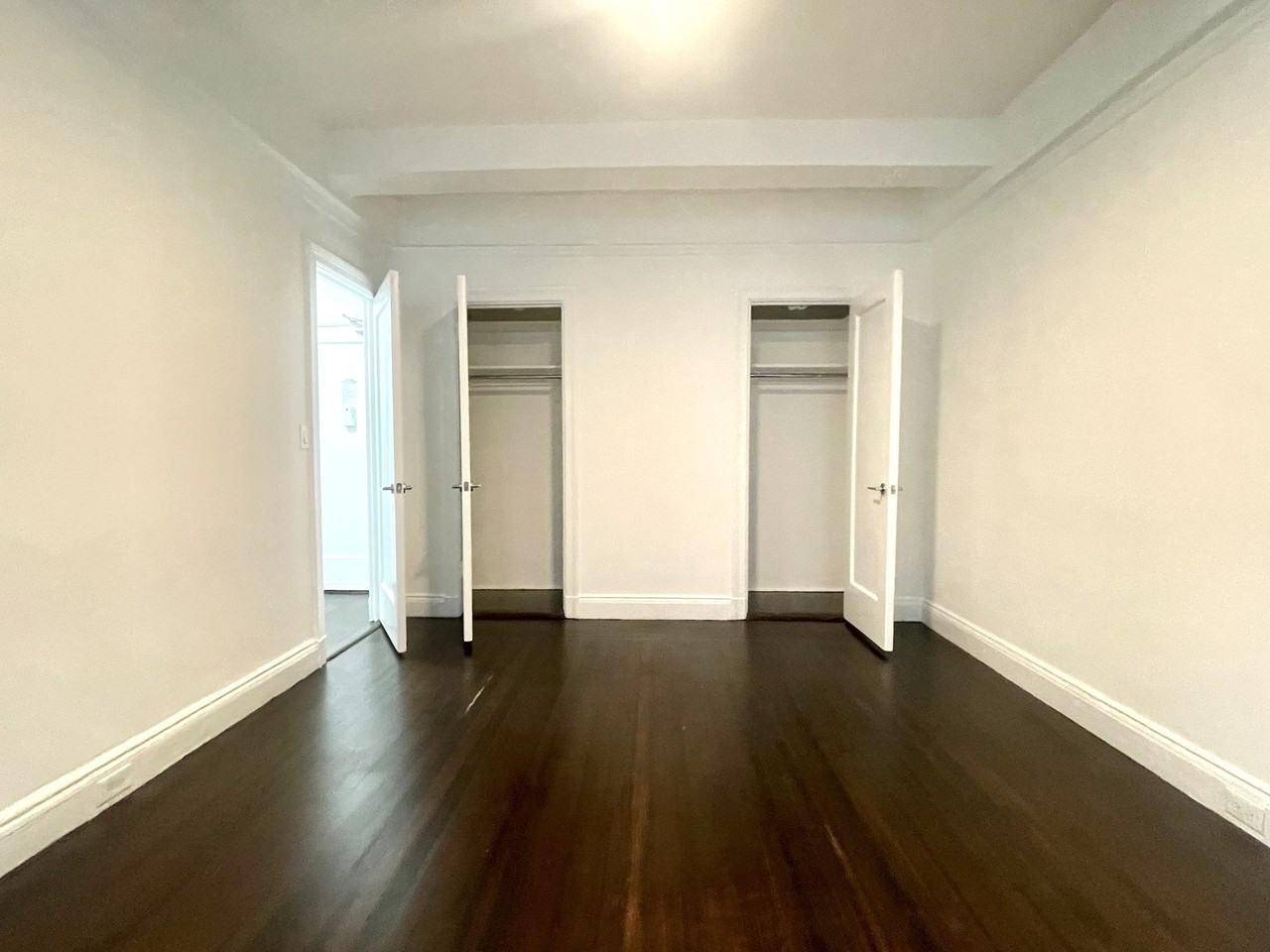 W 55th St #7E - Photo 7 of 12