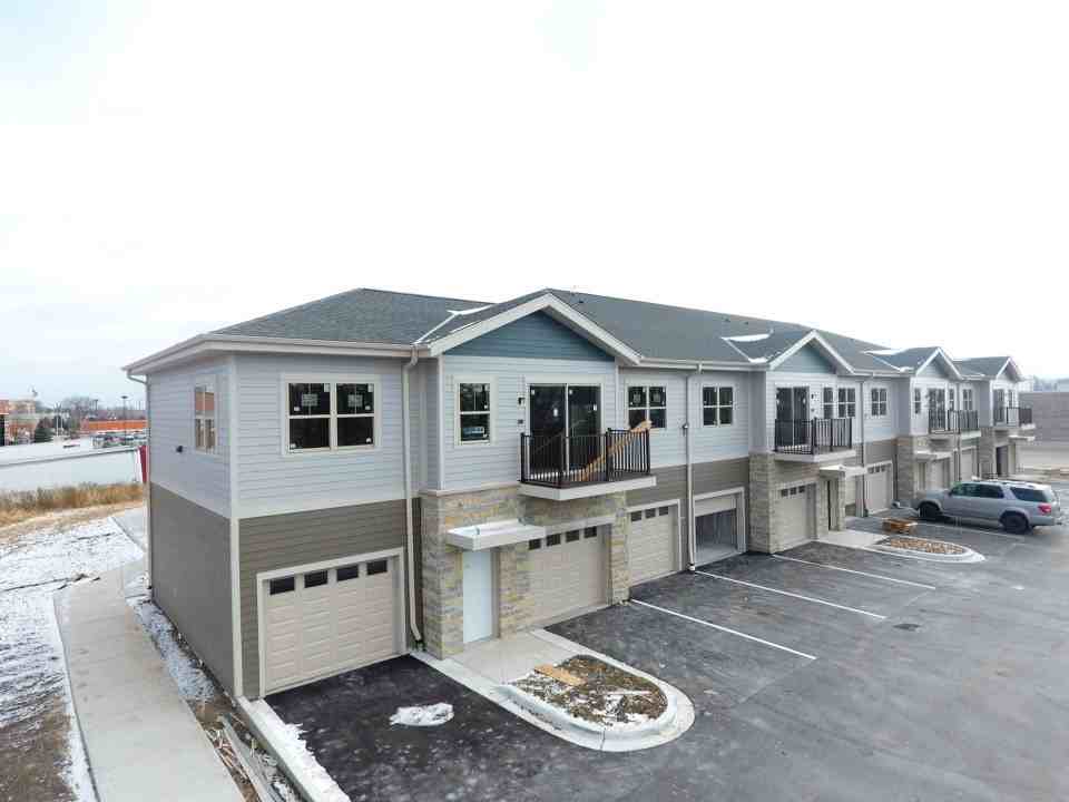 Layton Lofts - Photo 2 of 10