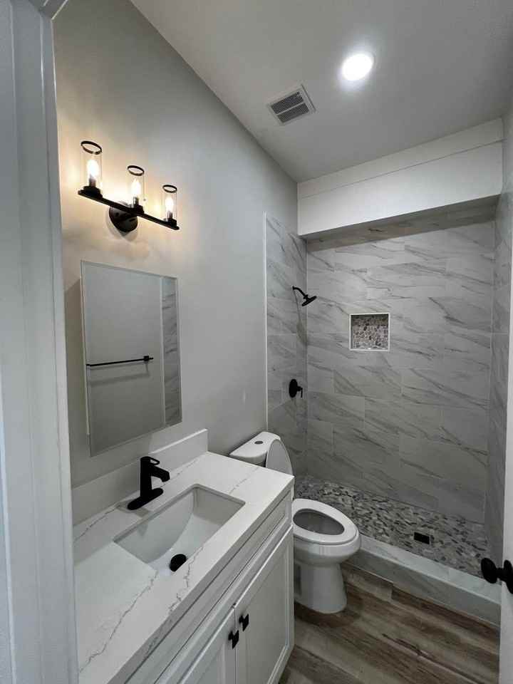 3674 Villa Terrace - Photo 7 of 9