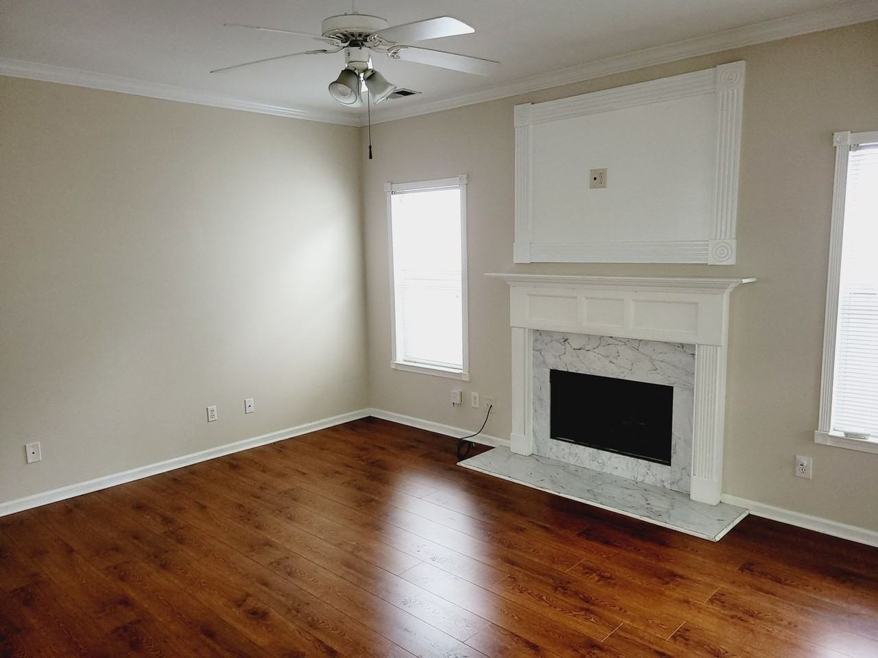 5295 Cottage Ln - Photo 3 of 16