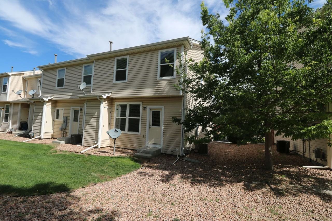 7443 Country Side Grv - Photo 2 of 21