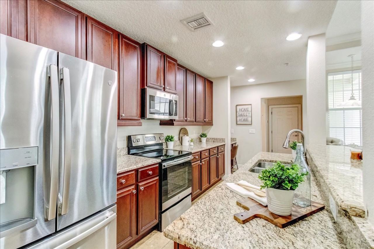 1570 Lake Baldwin Ln - Photo 6 of 22