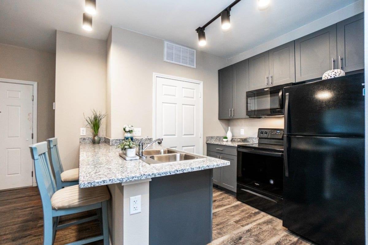 1100 Mccann Rd - Photo 6 of 12