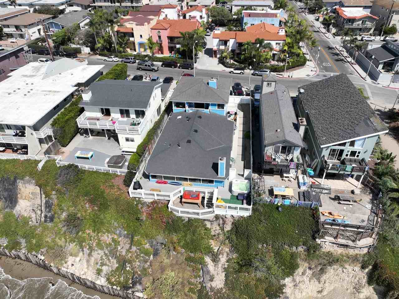 6555 Del Playa - Photo 4 of 50