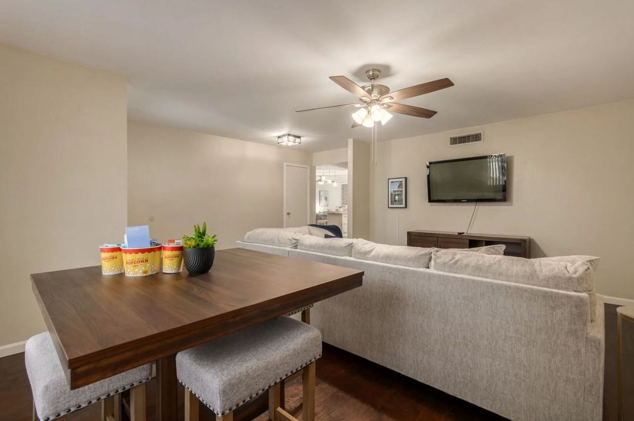 2943 W Hearn Rd - Photo 3 of 23