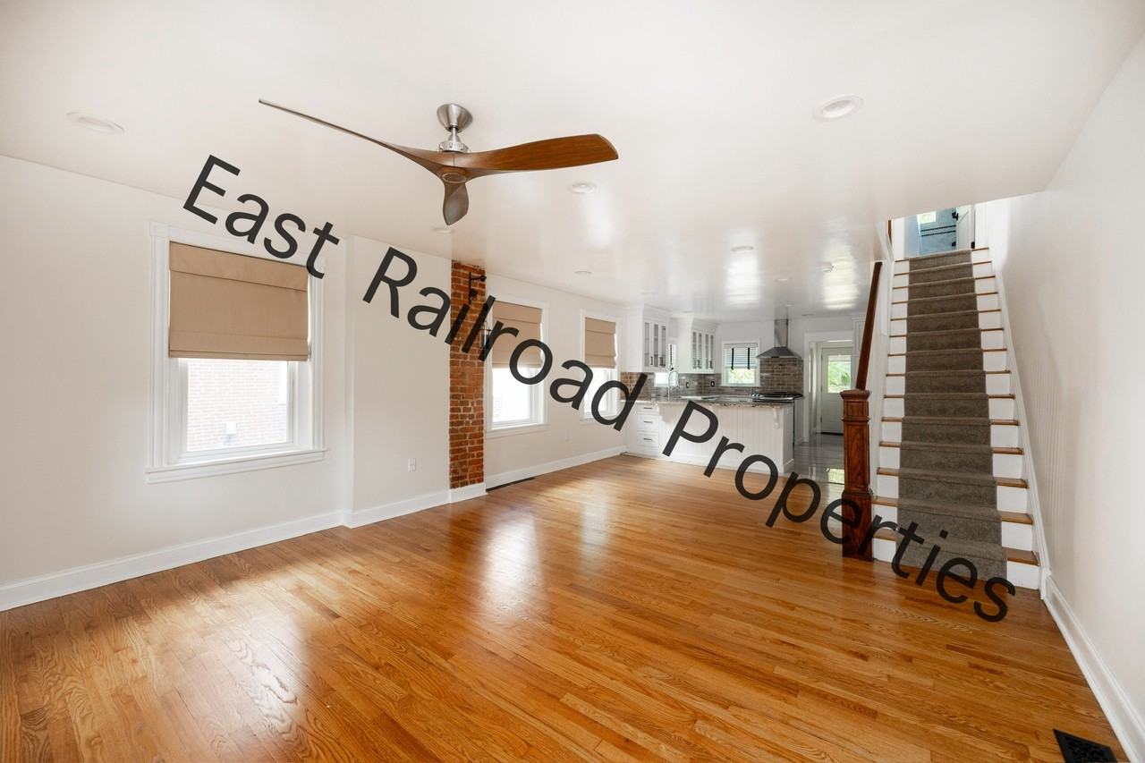 913 E Railroad Ave - Photo 4 of 12
