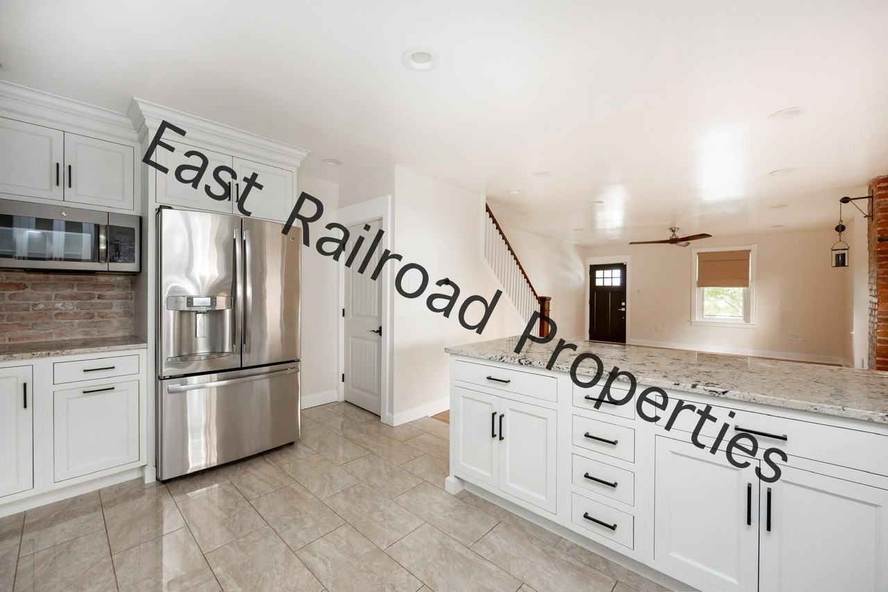 913 E Railroad Ave - Photo 6 of 12