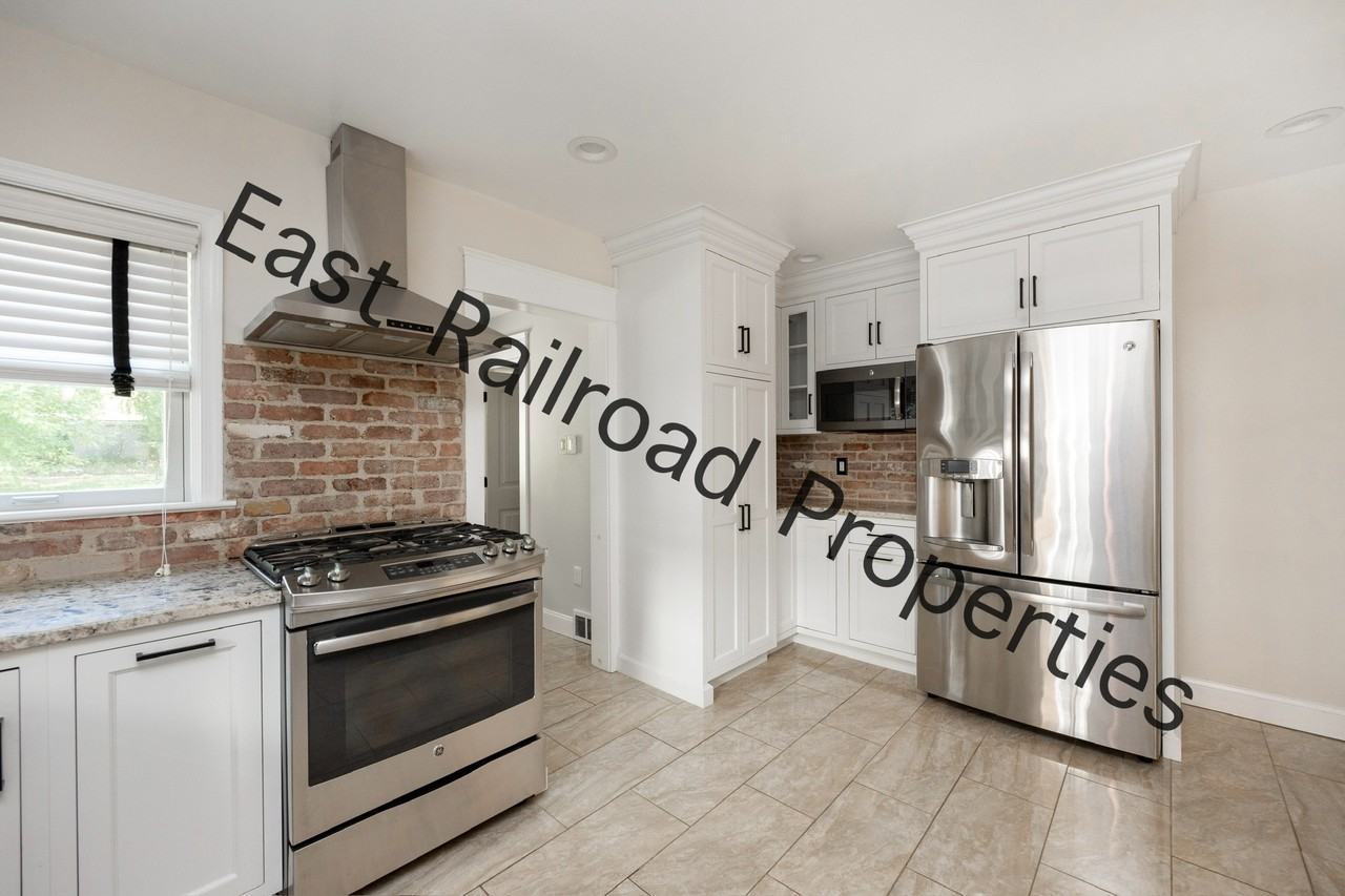 913 E Railroad Ave - Photo 7 of 12