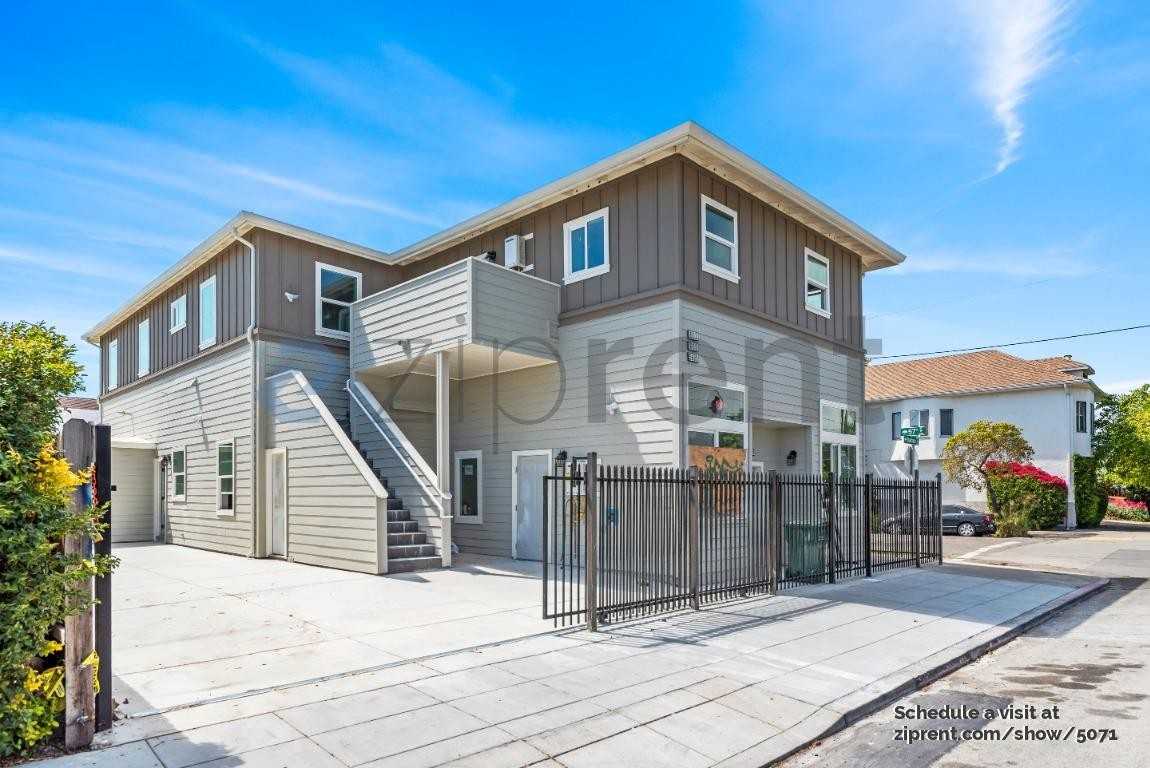 605 57th St - Photo 2 of 17