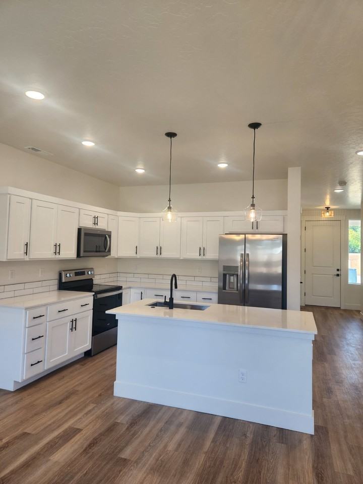 126 Trifecta Ln - Photo 2 of 17