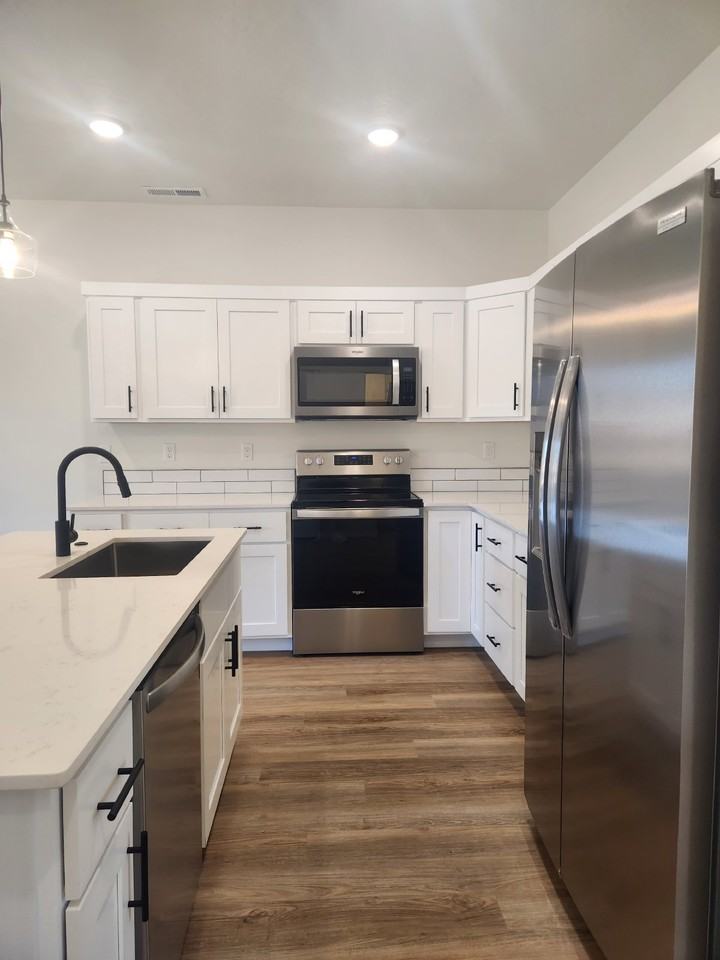 126 Trifecta Ln - Photo 3 of 17