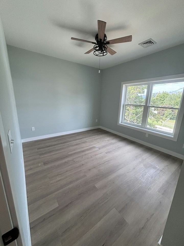 216 Harrison Avenue, Unit 2nd floor - Photo 5 of 18