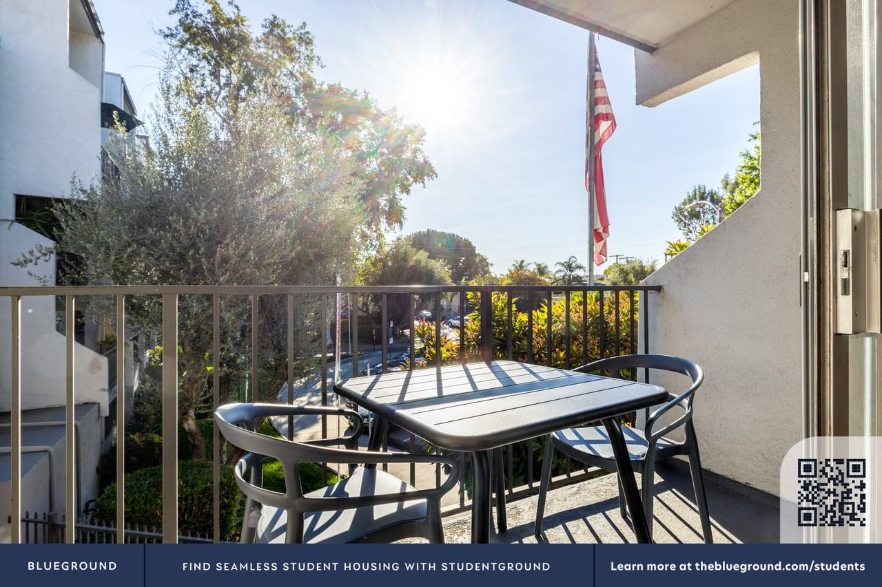 3939 Veselich Avenue - Photo 7 of 52