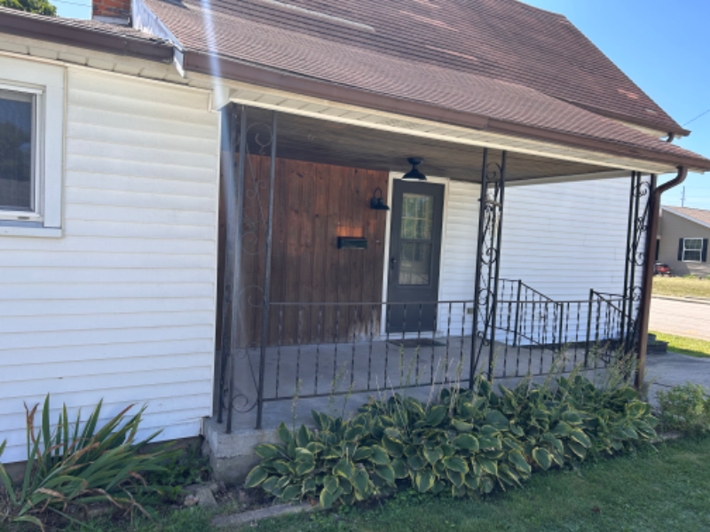 115 3rd St - Photo 3 of 22