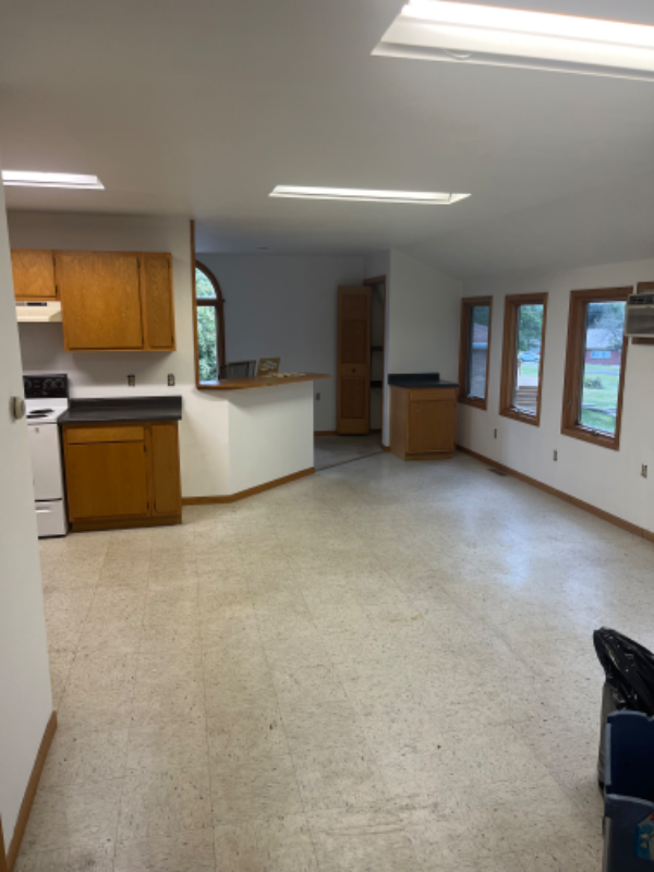 124 Park St - Photo 2 of 2