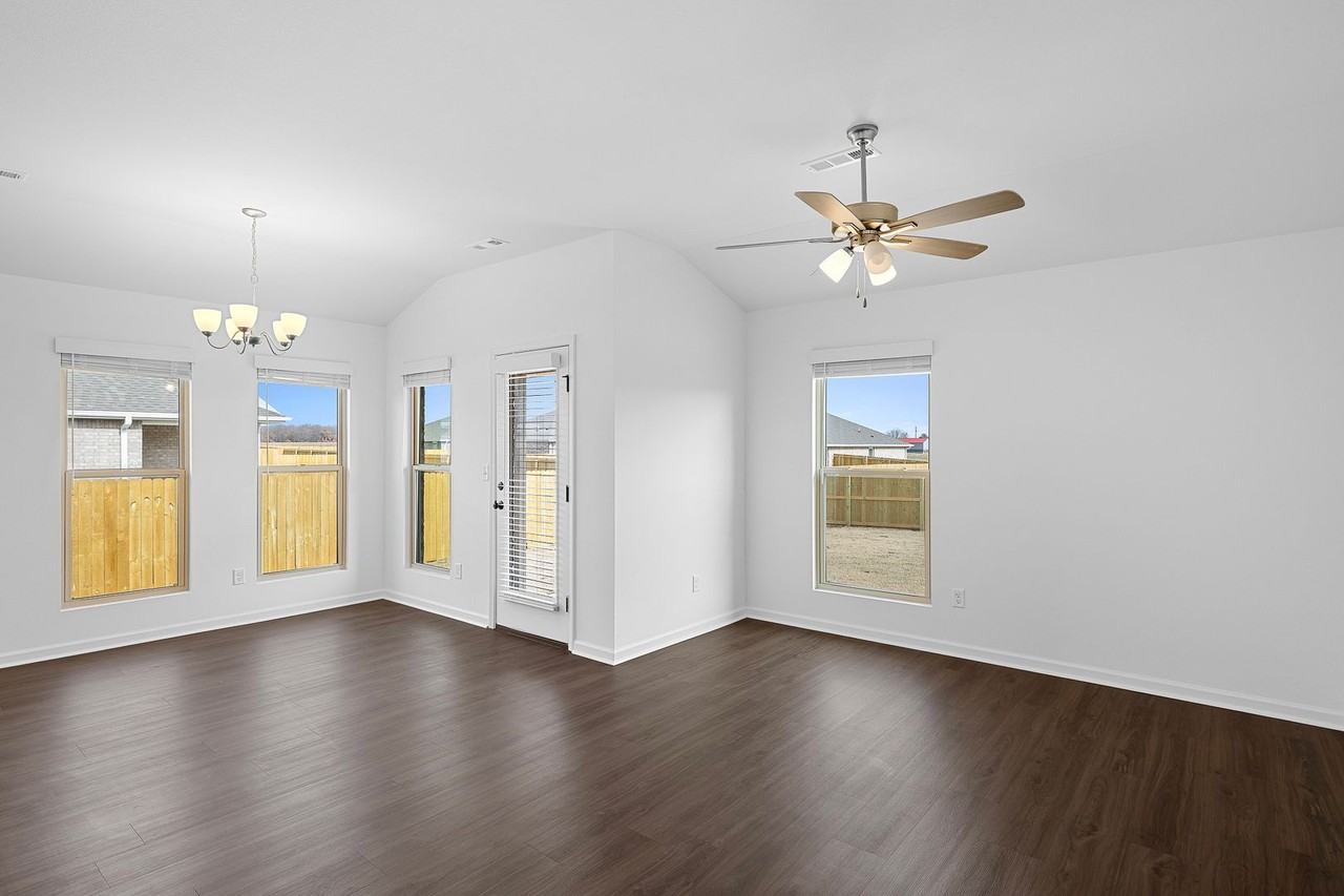 1112 Pawpaw Pl - Photo 6 of 29