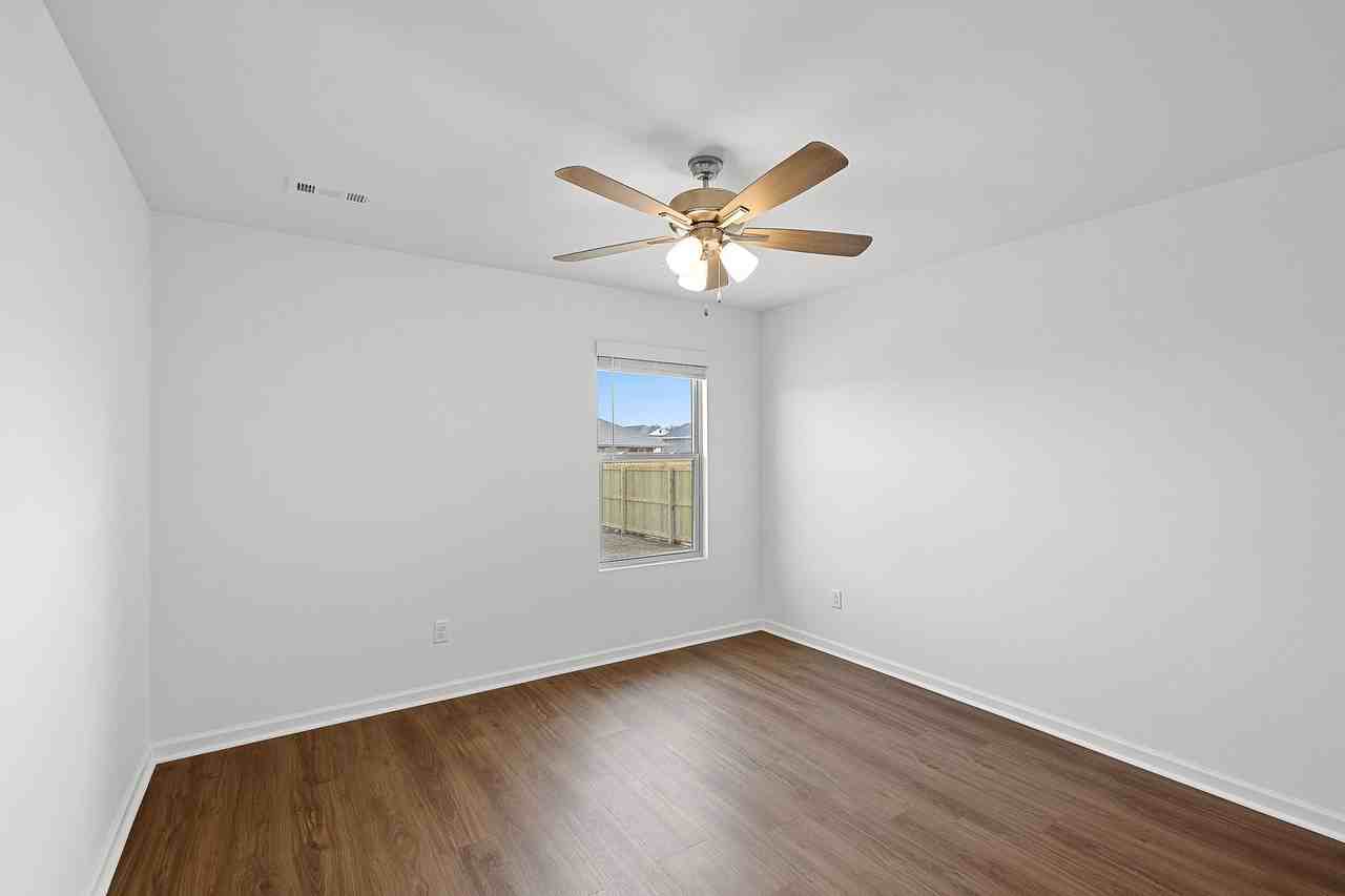 1112 Pawpaw Pl - Photo 7 of 29