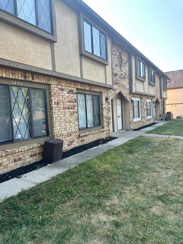 5486 Kenneylane Blvd #5486 - Photo 2 of 10