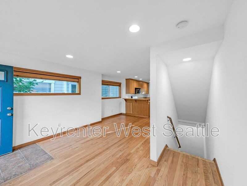 8450A 25th Ave Sw - Photo 3 of 25