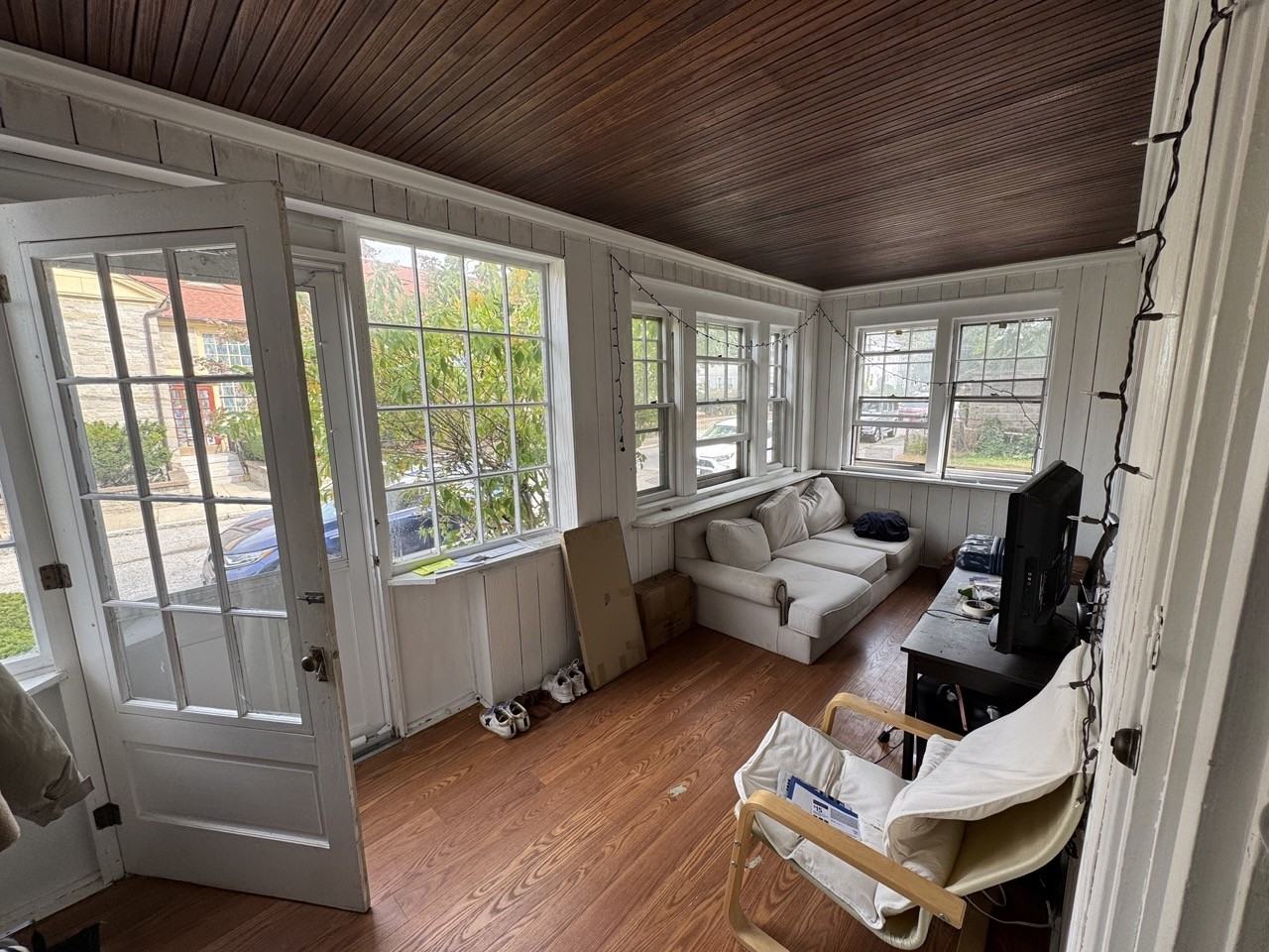 35 Saint Clements Rd - Photo 2 of 14