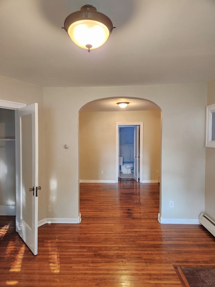 121 Mckinley Pkwy #3 - Photo 7 of 12