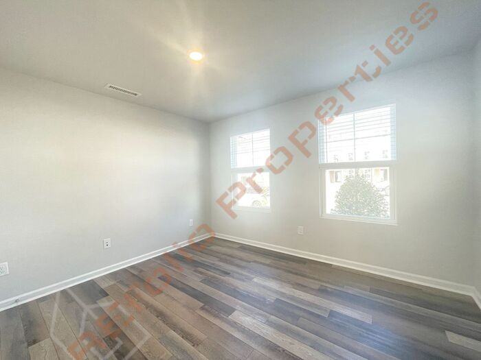417 Carolina Springs Blvd - Photo 2 of 30