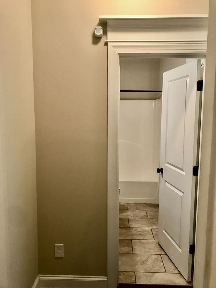 530 Salterton Way - Photo 7 of 35