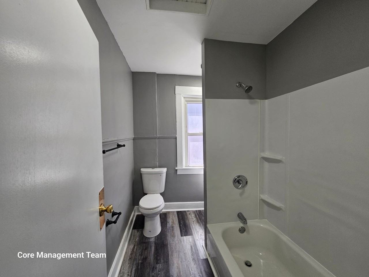 23 Lacona St #2 - Photo 4 of 8