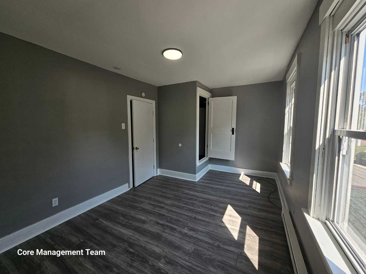 23 Lacona St #2 - Photo 6 of 8