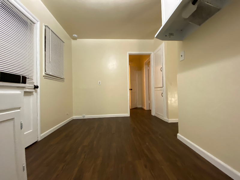 4806 W 136th St - Photo 2 of 5