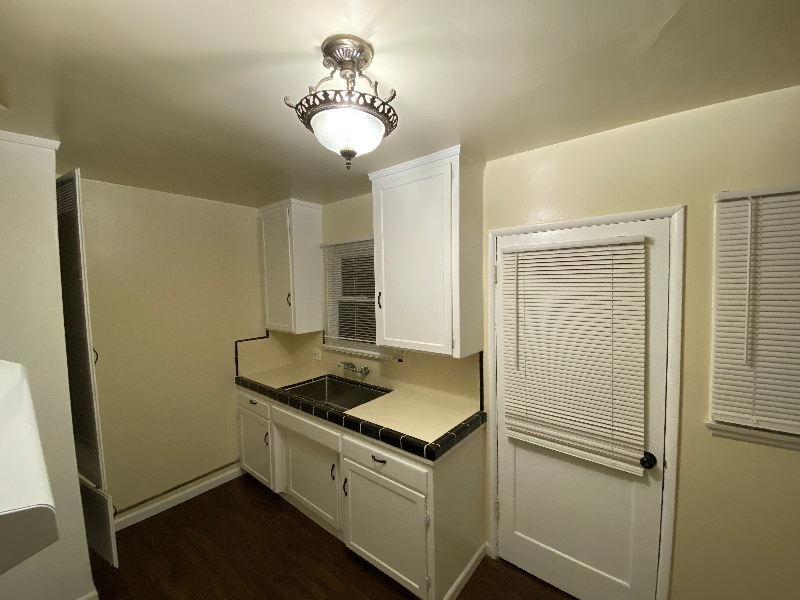 4806 W 136th St - Photo 3 of 5
