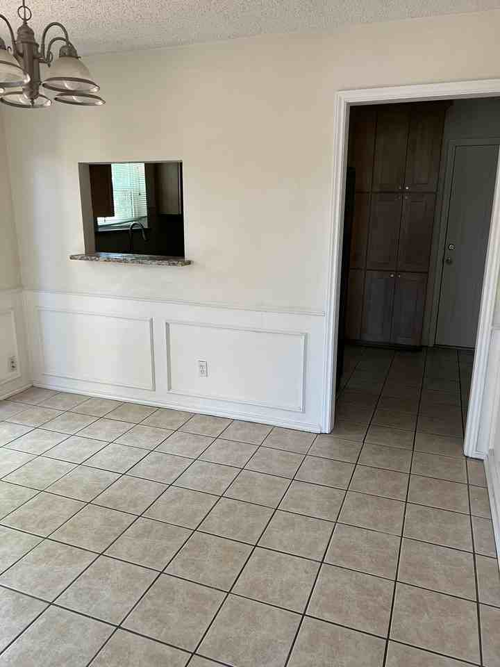2714 Shady Grove Dr - Photo 6 of 33