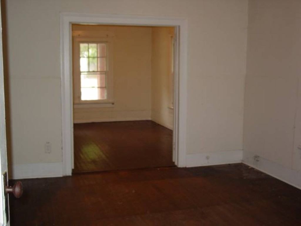 907 E Edenton St #NA - Photo 3 of 10