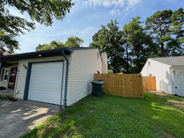 709 Carywood Ln - Photo 3 of 17