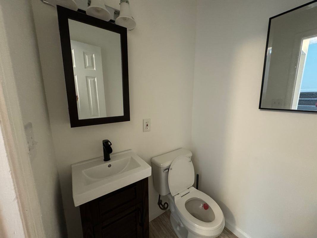 400 W 30th St - Photo 7 of 13