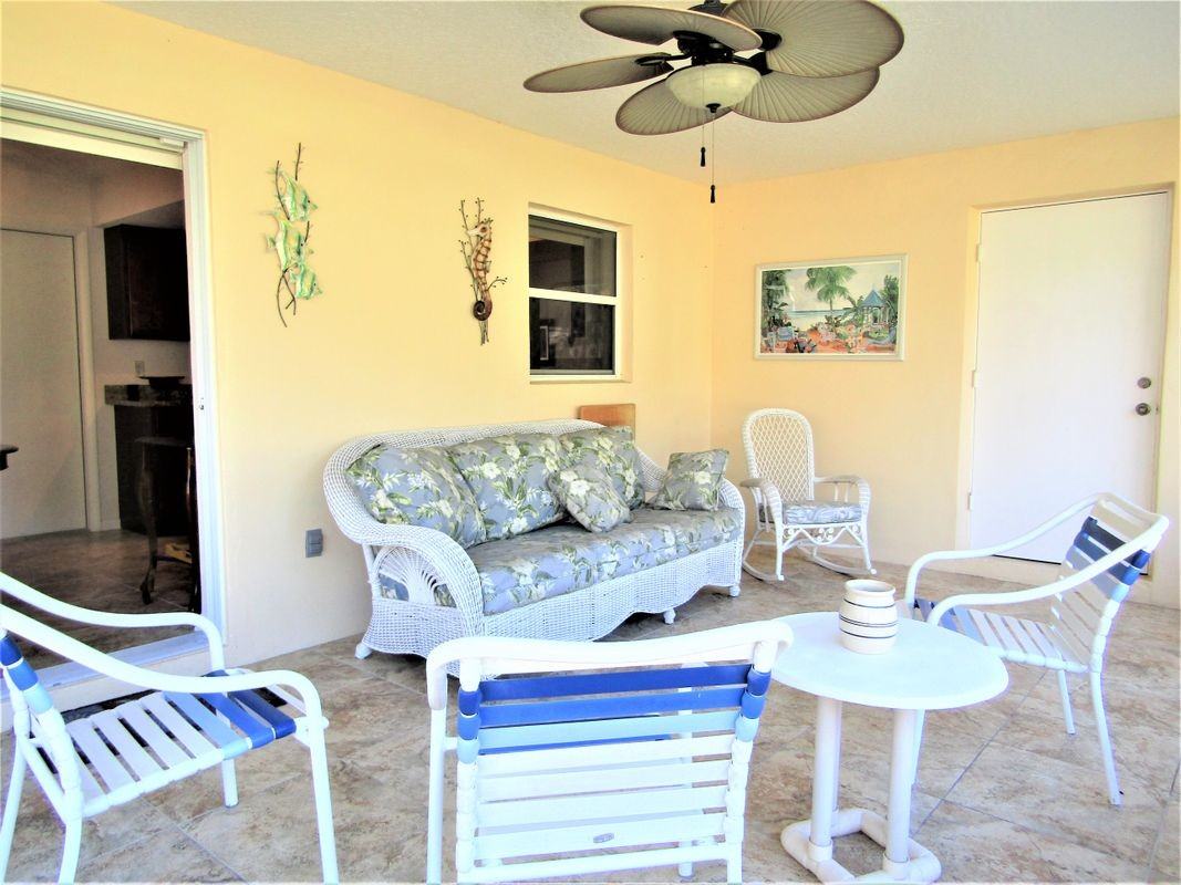 108 Delvalle St - Photo 2 of 2