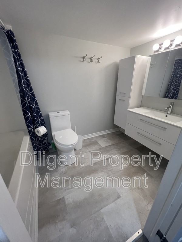926 Dainard Dr #5 - Photo 7 of 22