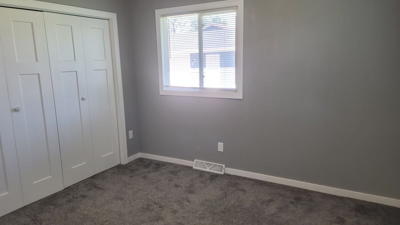 3 7th St Ne - Photo 6 of 12