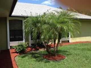 2562 Sw Kenilworth St - Photo 2 of 8
