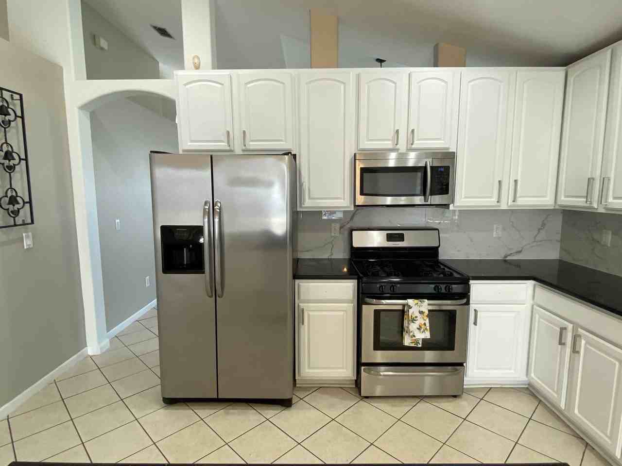 15510 Bay Vista Dr - Photo 3 of 23